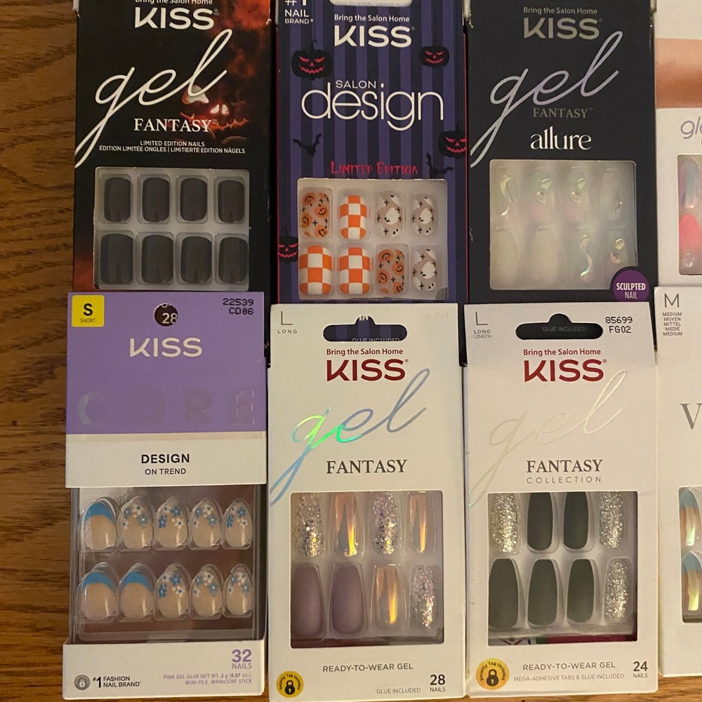 Kiss Nails Glue On Nails Bundle - Picture 6 of 7